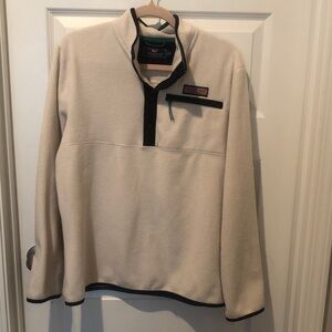 Vineyard Vines Beige Fleece with navy Accents